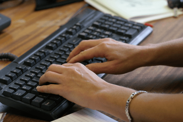Digitador em home office: dicas e vagas - Trampar Online