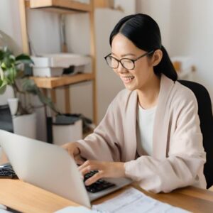 Digitação online de notas fiscais: trabalhe em casa pela Octa Crmall e ganhe dinheiro online